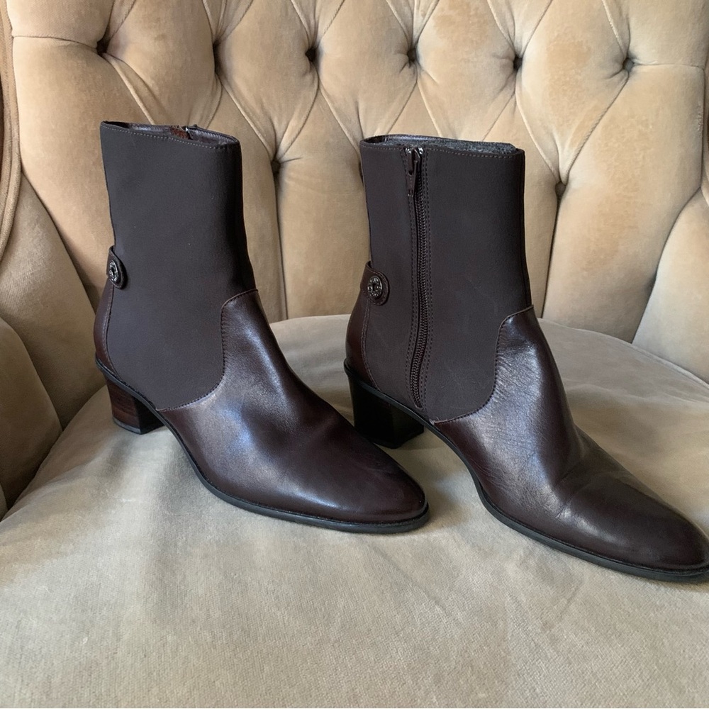 Circa Joan & David brown ankle boots